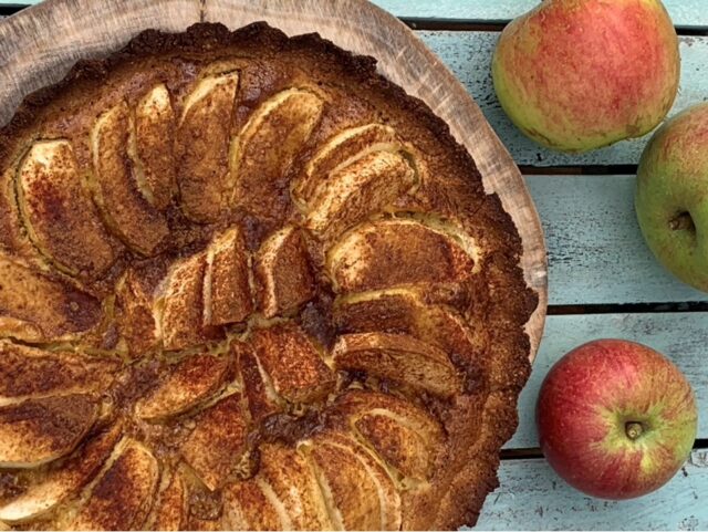 Æbletærte med marcipan